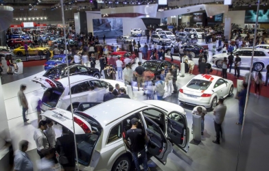 Loạt xe ô tô nhập khẩu đua nhau tặng thêm giá ưu đãi